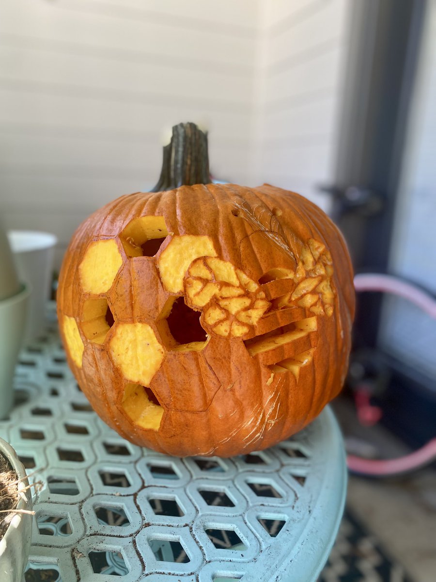 eclevine7's tweet photo. I do it for the pumpkin seeds. https://t.co/96repvAY1S