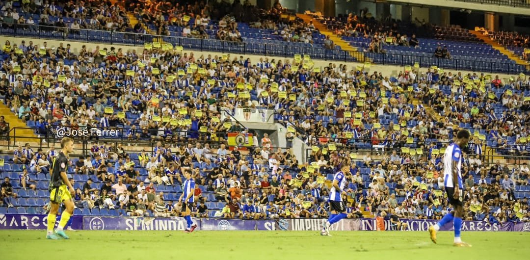 📣 ¡Herculan@!

No te dejes tu cartel en casa, traelo para seguir recordando en el 19:22 que, pese a que la pelotita entre, NO QUEREMOS A ENRIQUE ORTIZ EN EL HÉRCULES.

👉🏼 Recuerda que la seguridad privada del club no puede quitarte tu cartel. Mételo escondido por si lo intentan.