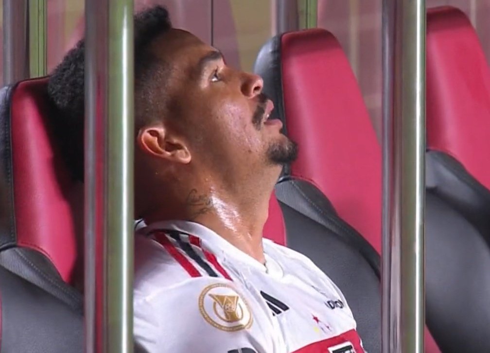 spfcdepressaao's tweet photo. "não olhe diretamente para o sol durante o eclipse"

eu tentando entender porque escureceu às 16h: https://t.co/Hy4d7ILCJP