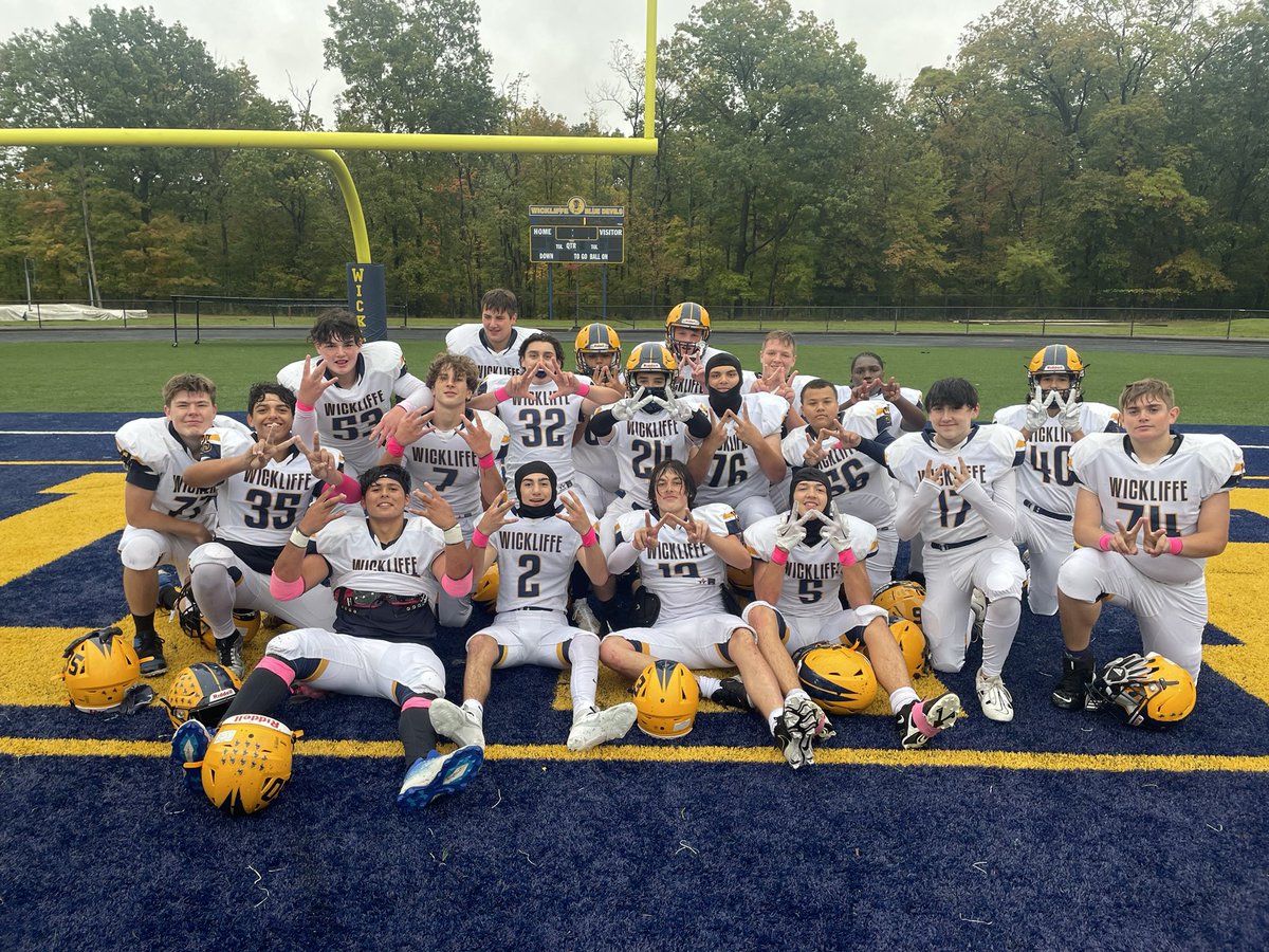 wickliffefb's tweet image. Great weekend for the Blue Devils! 35-21 varsity win and a 36-26 JV win this morning! #Devilup