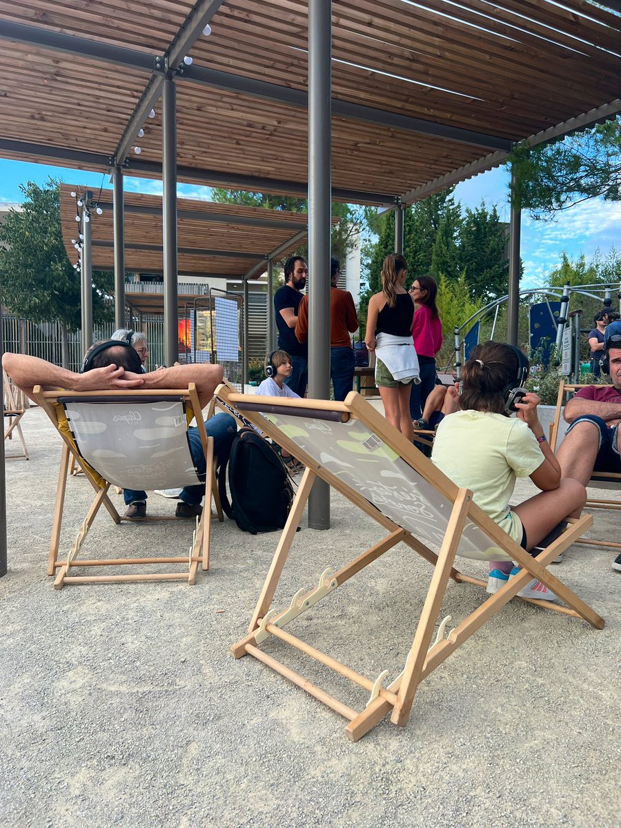 jouve_fabien's tweet photo. Ce samedi, sieste sonore à #Grabels, au casque sur un transat, pour écouter les élèves de l’école Soulages sur le thème de la #nuit
Oraliser 1 texte, valoriser 1 projet #EDD, stimuler et structure le langage oral grâce à l’intervention de @RadioClapas, avec #cgeac @Montpellier3m https://t.co/iagVQcIqt6