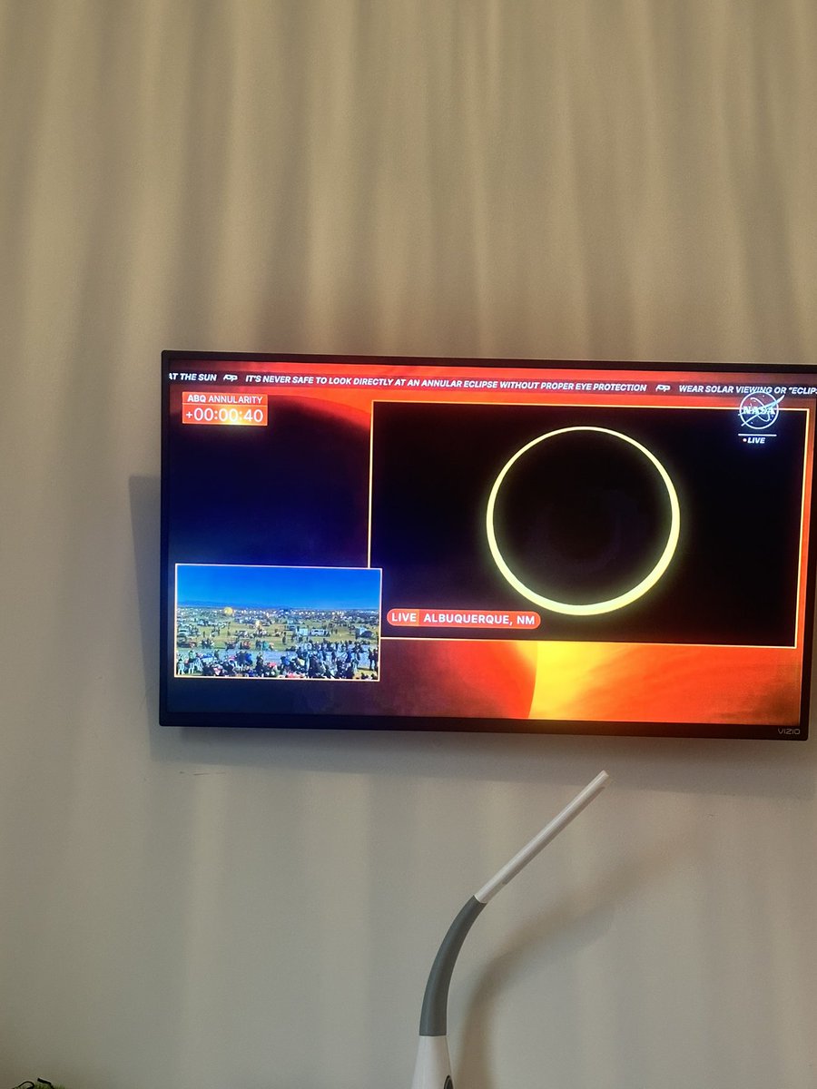 akumsss's tweet photo. Omg it happened!! Ahhhh #nasa #Eclipse2023 https://t.co/dtRjGImXaC