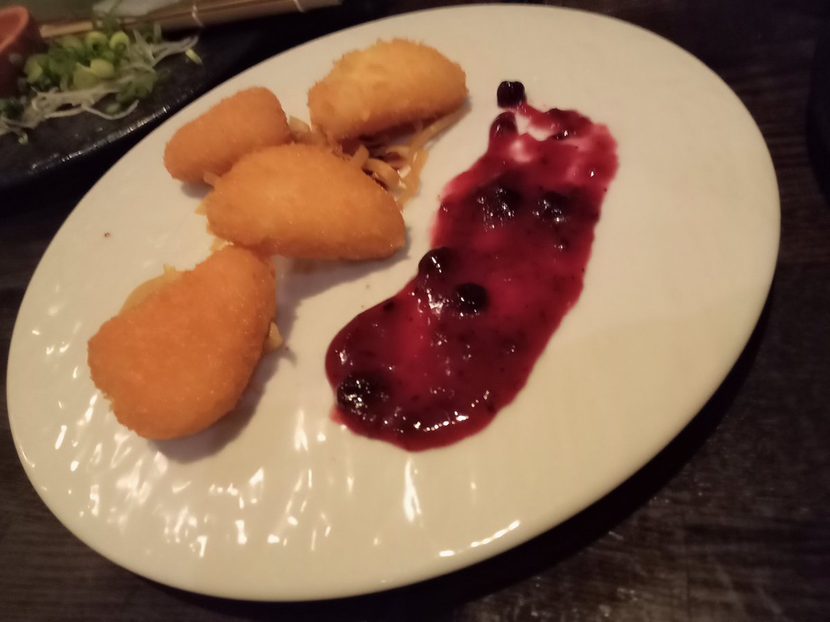 久しぶりに終電無視して飲んだ！
魚も肉も全部美味いー。