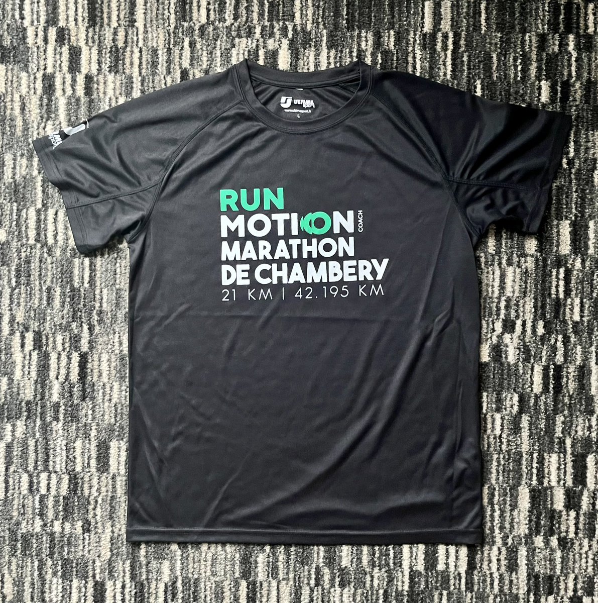 NicolasLuchez's tweet image. Le t-shirt officiel de cette course en mode #Recto 😍 !