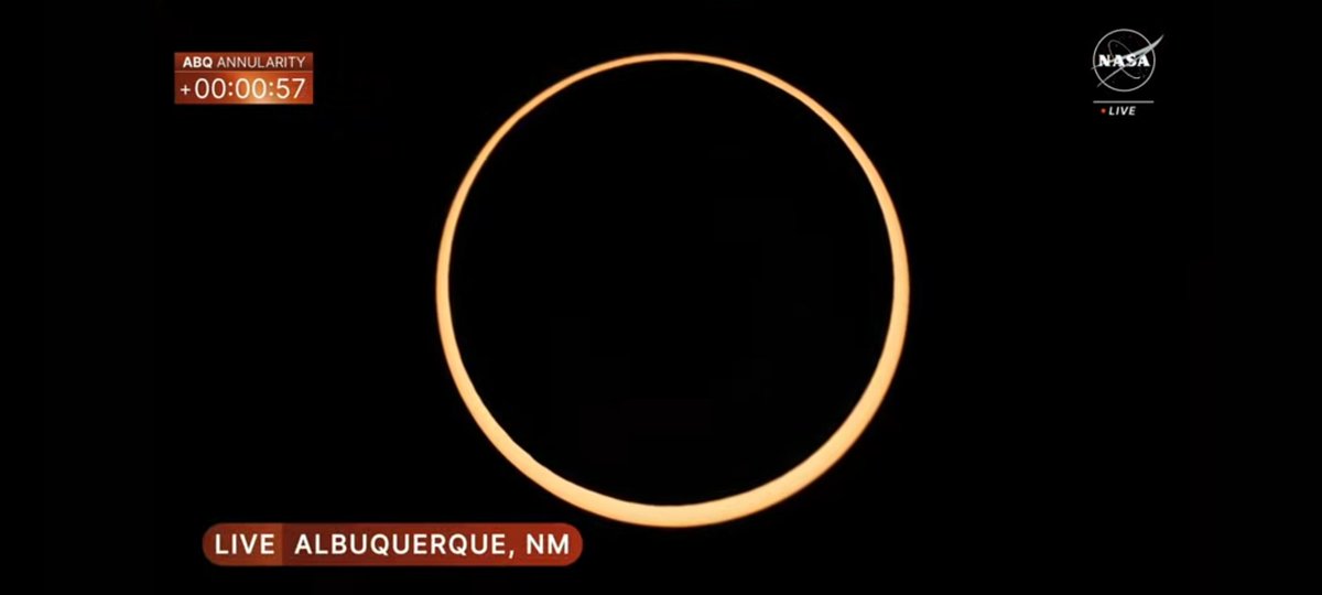 GiantFanInSoCal's tweet photo. From https://t.co/4ZwBhiIlau 
#annularity
#RingOfFire https://t.co/JhsATn5UKT