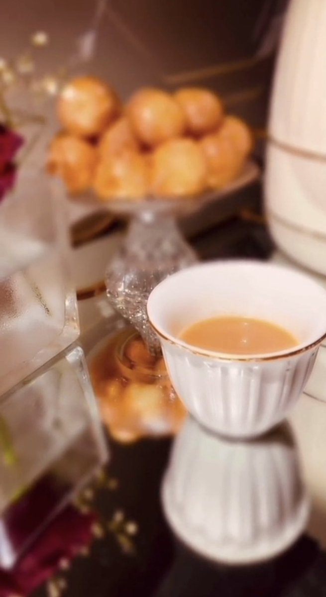 #قهوة_المساء

لو بقى للهيل صبرٍ على فوح الدلال
ما بقى للقلب صبرٍ على شي يرتجيه