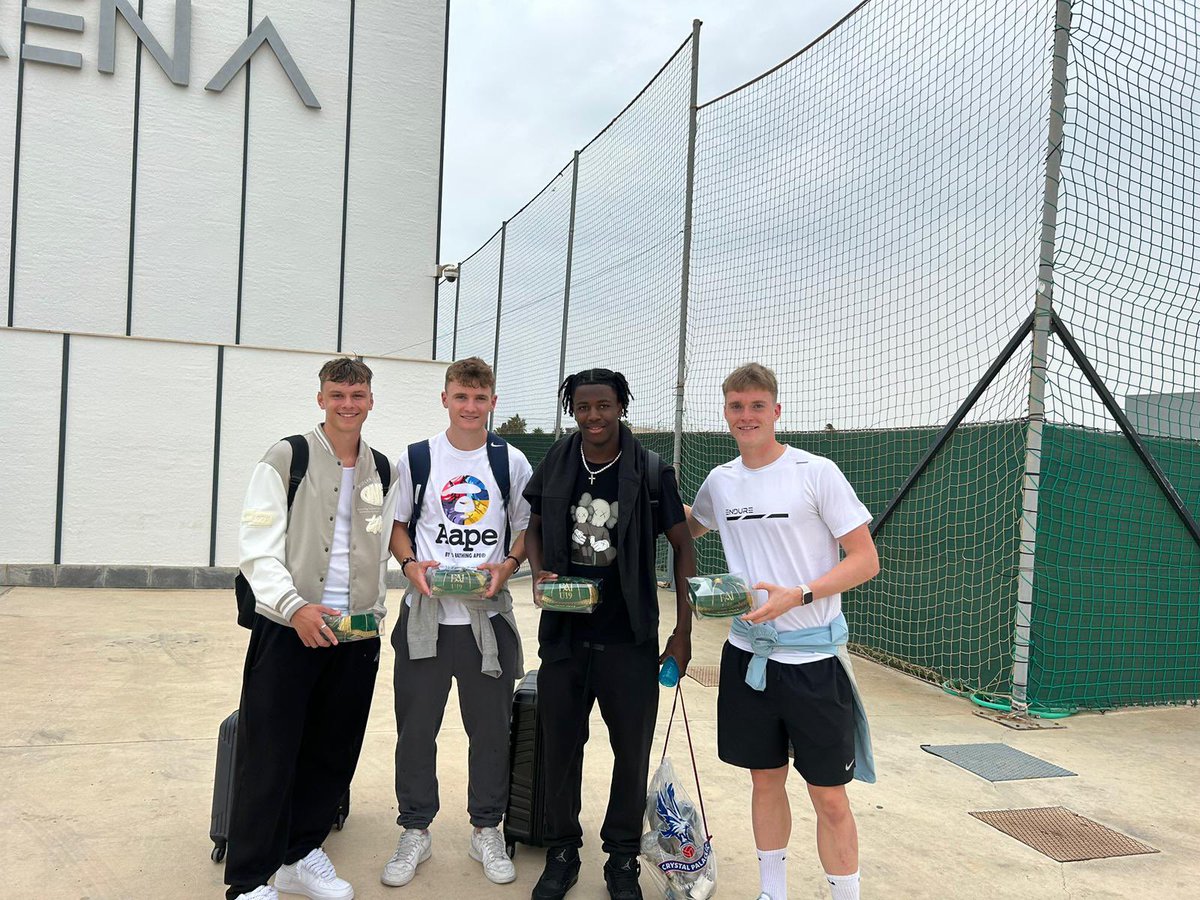 The Cork lads ❤️😎

City’s Joe O-Brien Whitmarsh and former players Mark O’ Mahony, Franco Umeh and Cathal Heffernan pictured with their Irish caps after representing #IRLU19 this week 🇮🇪

Well done lads 👏🏼

#CCFC84 | #COYBIG