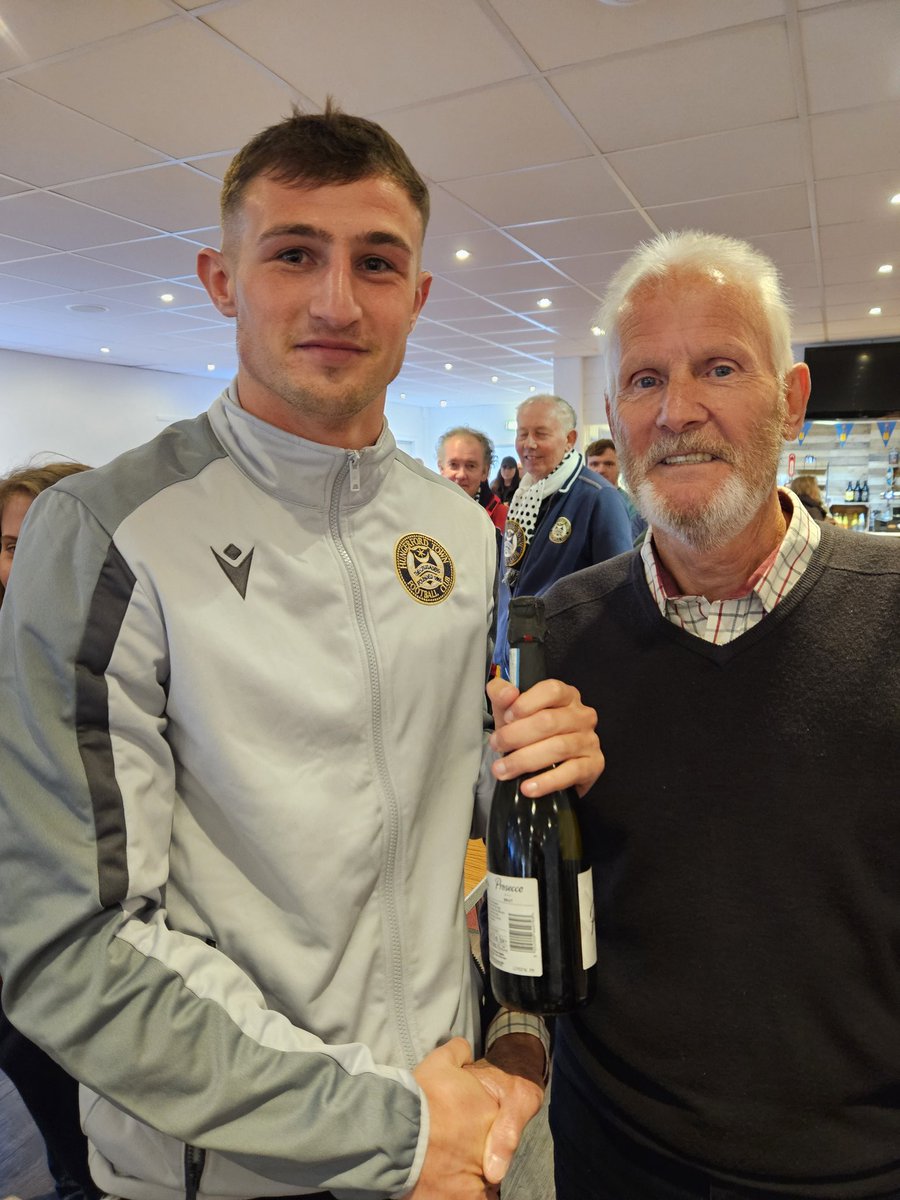 Hungerford Town FC tweet media