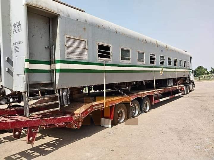 Suspected theft of train coaches of the Nigerian Railway Corporation foiled at Maiduguri Railway Terminus following a tip-off of good samaritans, suspects apprehended by the police.
#BrandedFeatures            
#HumTayaarHai #SultanOfDelhiOnHotstar #CBNLifeAtRisk #PrayForIndia