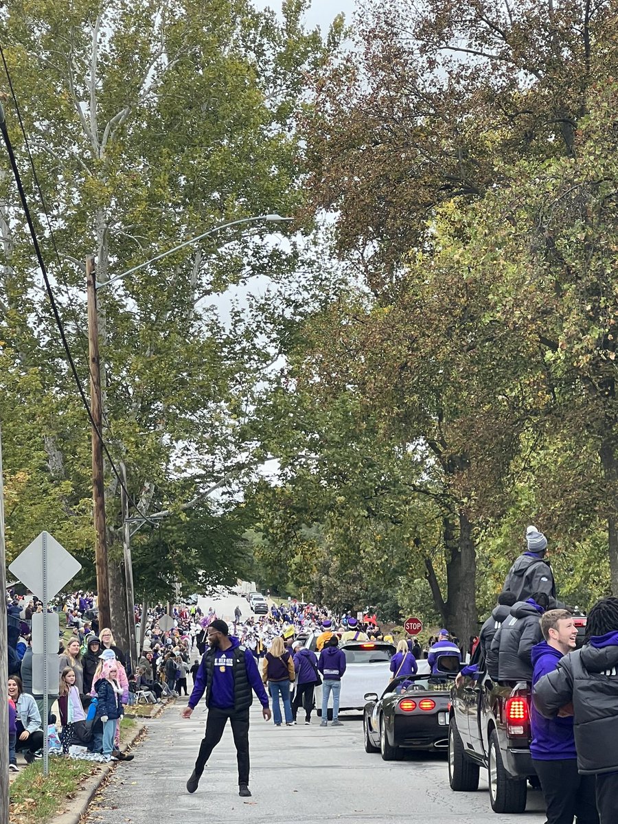 Change requires a Commitment to each other, to yourself, to your community. Come be apart of something special. This is a special place. #OneTEAM #GoNecks