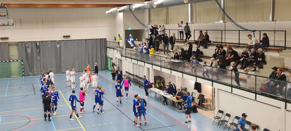 Blogissa avattiin futsal -kautta Samppalinnassa, missä TPK sai vieraakseen varsin hyvin asiansa osaavaan Akaa Futsalin.

Linkin takana pidempää tarinaa:

futistajaviinia.blogspot.com/2023/10/tpk-ak…

<a href="/AkaaFutsal/">Akaa Futsal</a> <a href="/tpkfutsal/">TPKfutsal</a> #futsalfi