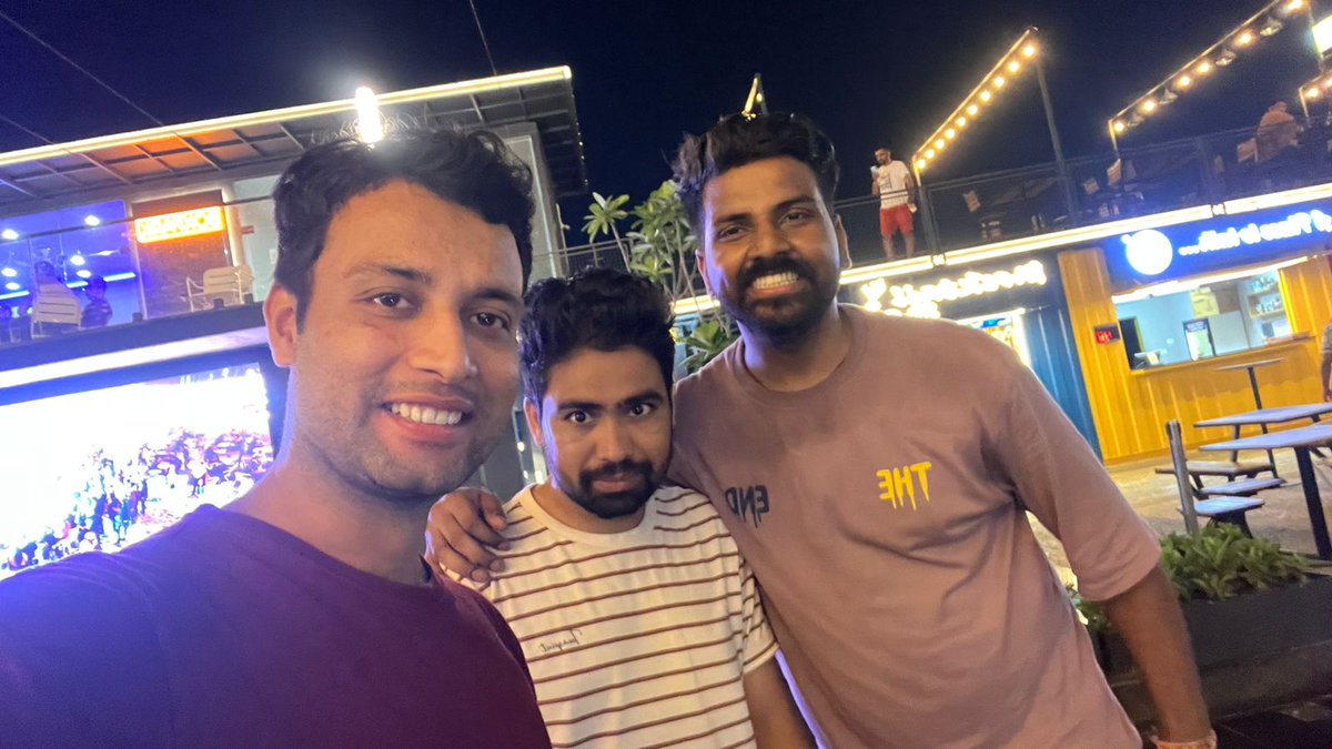 themayankbajpai's tweet photo. "Good friends are like stars. You don't always see them, but you know they're always there."🤗😎🤩

#friends #ahmedabad_diaries #ahmedabad #lifegoals https://t.co/r5FCrul2pu