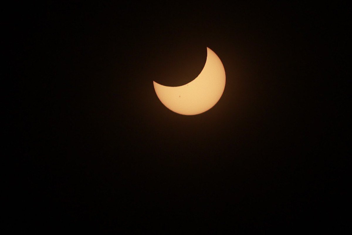 IPN (@ipn_mx) on Twitter photo En este momento así se observa el #EclipseSolarAnular, aún falta poco para que se defina el #AnilloDeFuego, un fenómeno maravilloso que despierta la curiosidad por el cosmos. <a href="/PLEE_IPNoficial/">Planetario Luis Enrique Erro IPN</a> <a href="/DDiCyT/">DDiCyT IPN</a> En este momento así se observa el #EclipseSolarAnular, aún falta poco para que se defina el #AnilloDeFuego, un fenómeno maravilloso que despierta la curiosidad por el cosmos. <a href="/PLEE_IPNoficial/">Planetario Luis Enrique Erro IPN</a> <a href="/DDiCyT/">DDiCyT IPN</a>