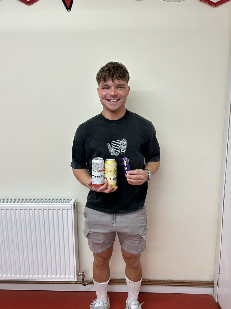 🔴⚪️COMMITTEE MAN OF THE MATCH⚪️🔴

Congratulations to Josh Barbour who was our committee man of the match today.

Well played Josh, we hope you enjoy your goodies!

⚽️⚪️🔴