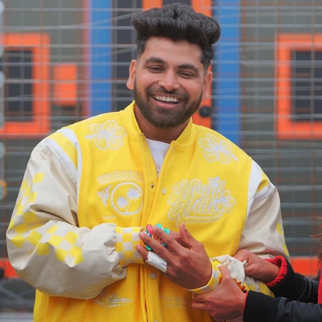 Hashtag Trend Activity Alert 🚨

Hashtag :-
#CeraVersatileKhiladiShiv

Copy The # And Use It❗
Realese Drafts + Mass Re-posts 

#ShivThakare
#KhatronKeKhiladi13