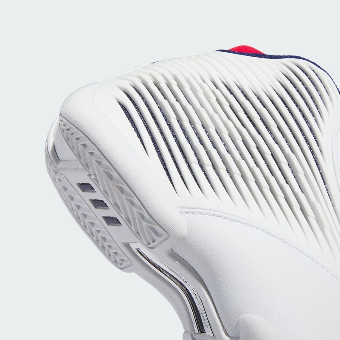 Sneaker News tweet media
