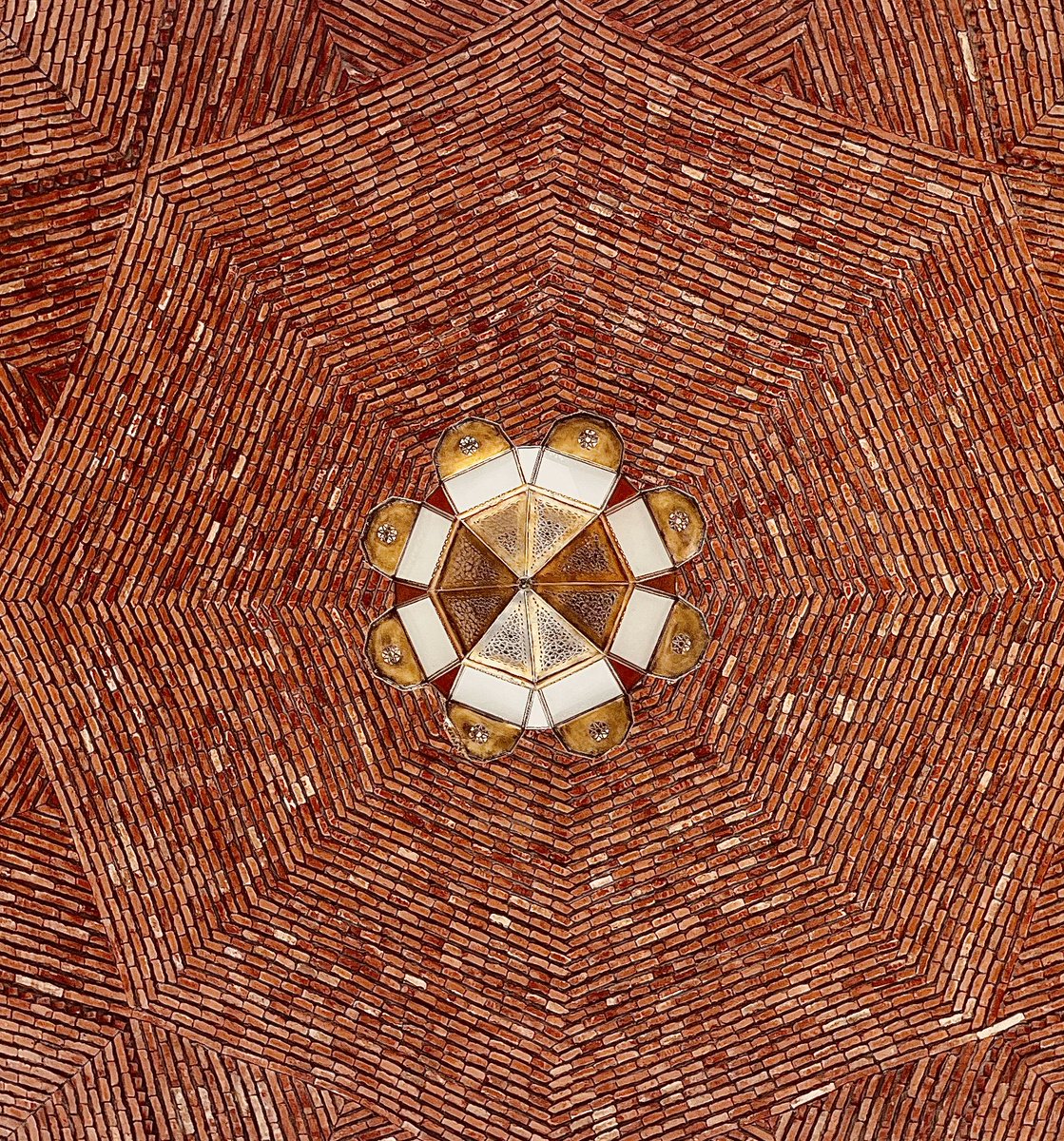 Every brick is a story.
Every story is a person.
Every person makes a people.

And people make a country.

Morocco 🇲🇦 

💜☪️