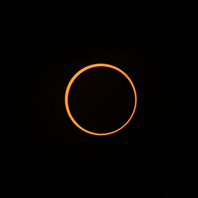 Total-ish Annularity.

From Junction, Texas.

#solareclipse #EclipseSolar #Eclipse2023 #astronomy #space #eclipse #sun #txwx #texas