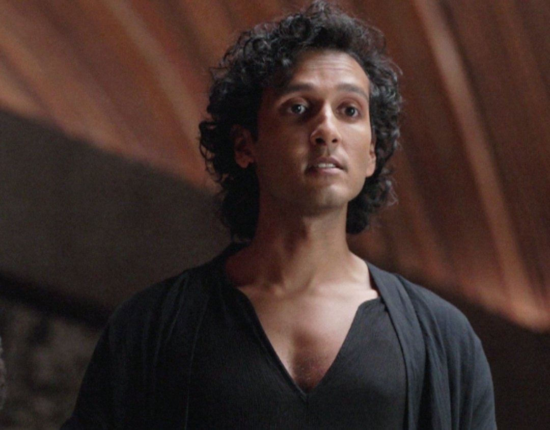 vampchronicles_'s tweet image. we're all thankful for those shirts.