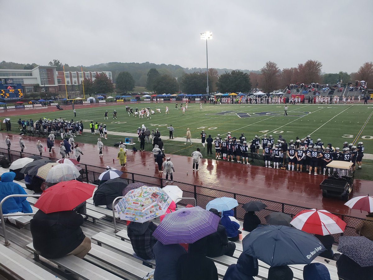 tobin_kash33's tweet photo. Thanks @CoachDrake31 @CoachThompsonCT and the lvc staff for having me. Despite the weather had a great time seeing the campus and meeting you guys.
#findaway
#godutchman https://t.co/nf2PwYDY0P
