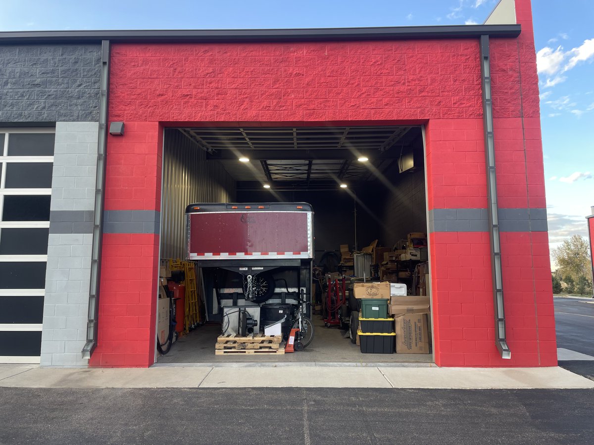 development_pw's tweet photo. Unit A11 at our Castle Rock PW project is FOR SALE! 

With features like 14x14 OH Doors, Electric Heat, &amp; a 220V outlet, this space is perfect for all your needs - whether it's work, storage, or play! Contact us at info@personalwarehouse.com or call 303-222-0768 for more info. https://t.co/6uDZqsKscN