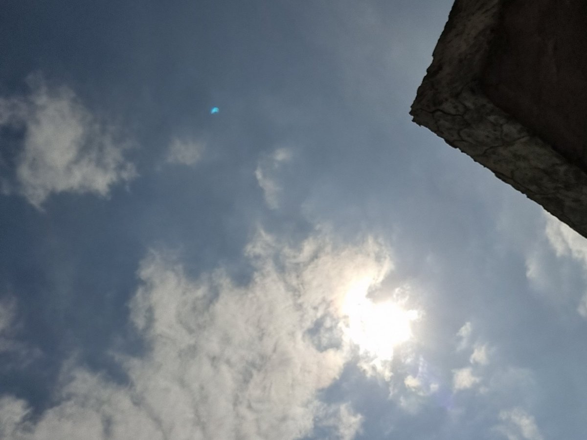 croldan10's tweet photo. Así al momento #EclipseSolar #Tlalpan #CDMX #Eclipse https://t.co/I9NIIIYlqW