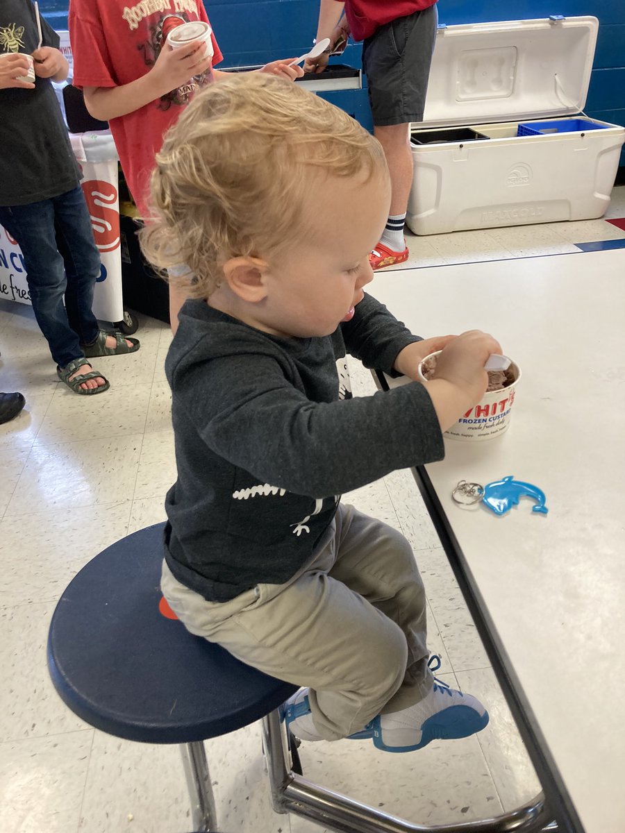 Kirsten Ross tweet media