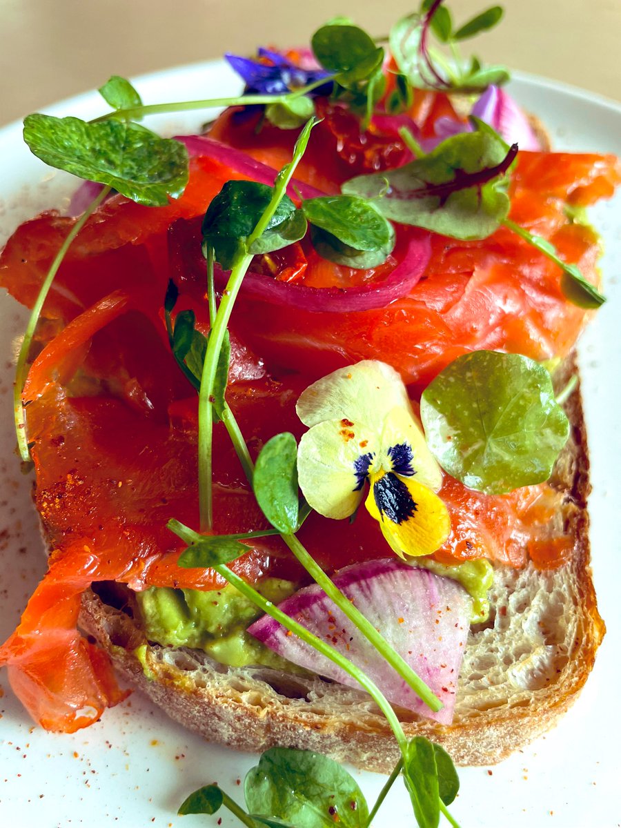 eatinglasvegas's tweet image. Did someone say “brown butter pancakes”? 
Eating everything in the house (it seems) at #FineCompany - #downtownsummerlin’s newest and best breakfast spot. 
☕️🍳🥞
#RoyEllamar 
@EatTalkRepeat