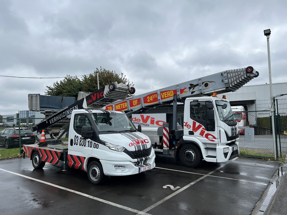 de_vic_mover's tweet photo. #nextlevelmover #verhuizing   #verhuizer #verhuis #verhuizen #verhuisbedrijf #verhuizingen #moving #mover #deverhuisexpert #verhuisspecialist #superlift #70meter #24steverdiep #hogerlager #ladderlift #storage #container #meubelbewaring #bewaring #opslag #verhuizingendevic https://t.co/k8xg9yrzAp