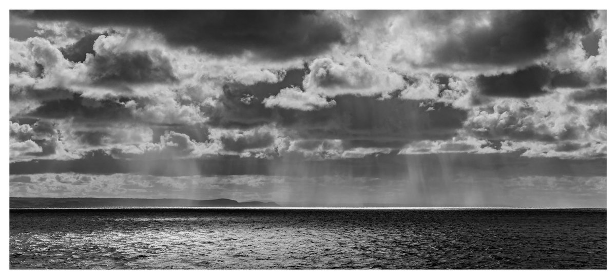 Tywydd yn y bae / weather in the bay #Aberystwyth #Ceredigion #Cymru #Wales #CardiganBay #blackandwhite #blackandwhitephotography