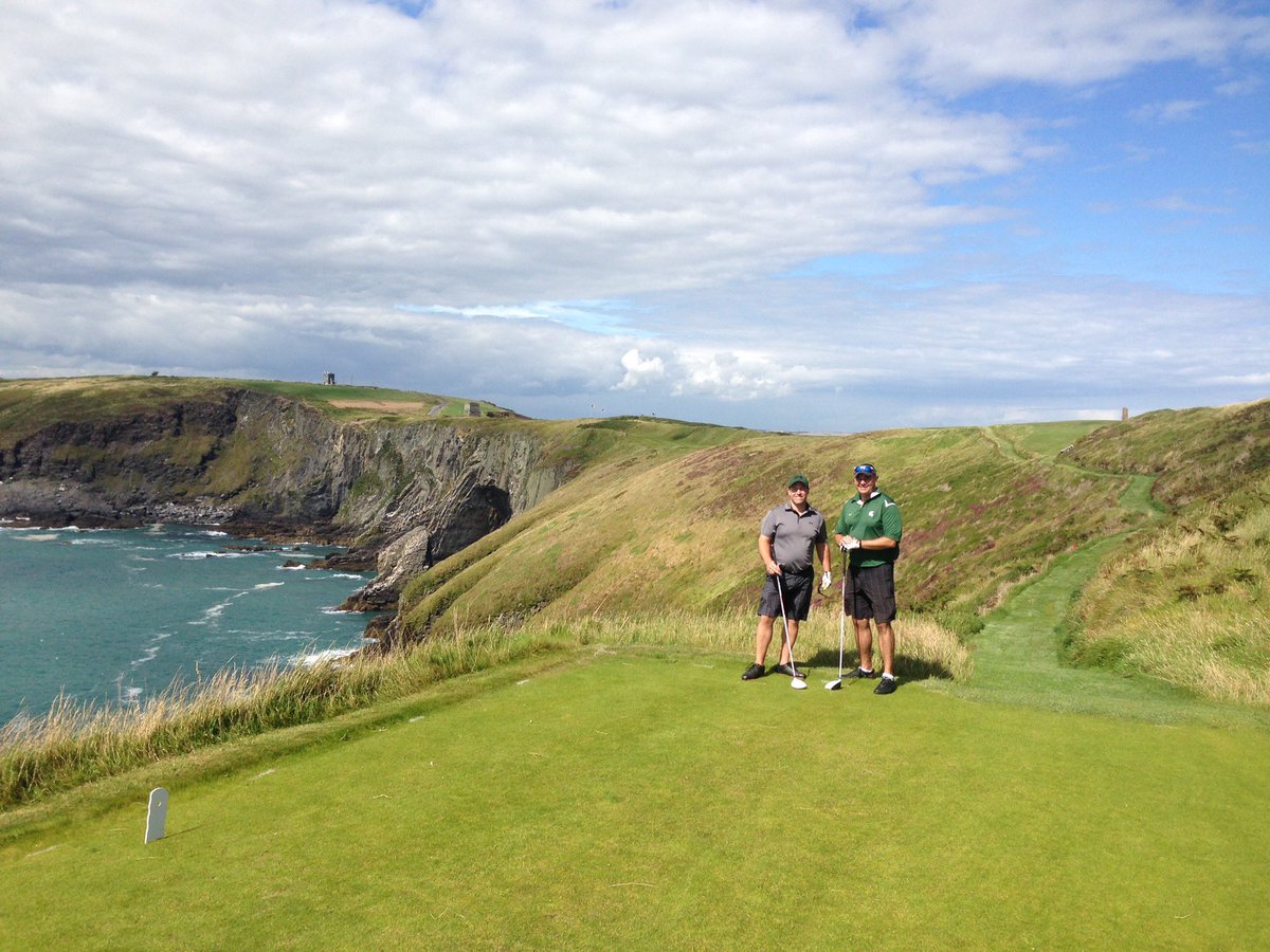 mparks270's tweet photo. @GreatGolfHoles Golf heaven https://t.co/M4PjxgJHAq