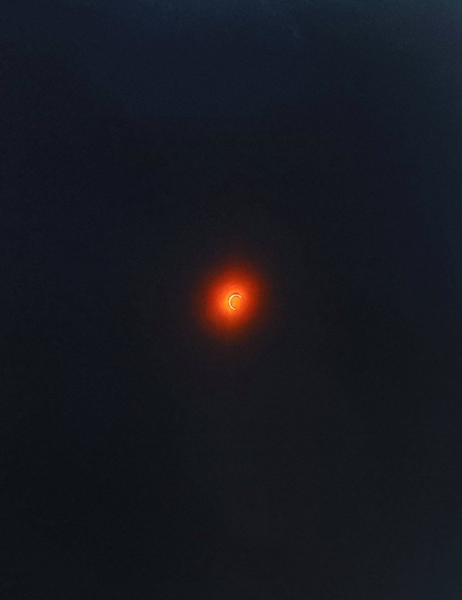 Above_Z's tweet photo. Hope everyone is having a good day with this eclipse! https://t.co/2ZCFxWEfdp