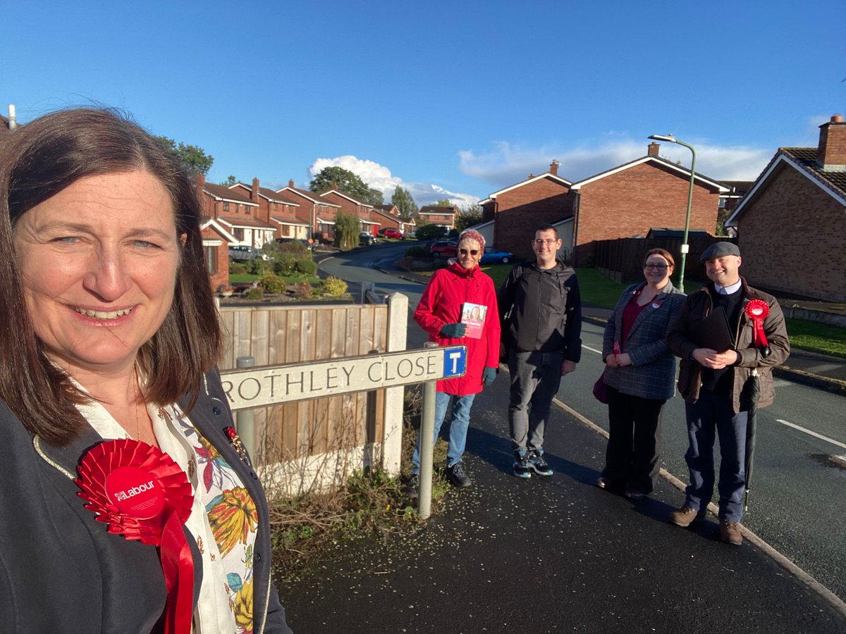 #LabourParty 
Out canvassing in @shrewsbury with @JBuckleyLabour after the recent Labour Party Conference. Met some lovely residents who also want a change of leadership and a change of representation for Shrewsbury.
Britain deserves a change 
#LabourConference23