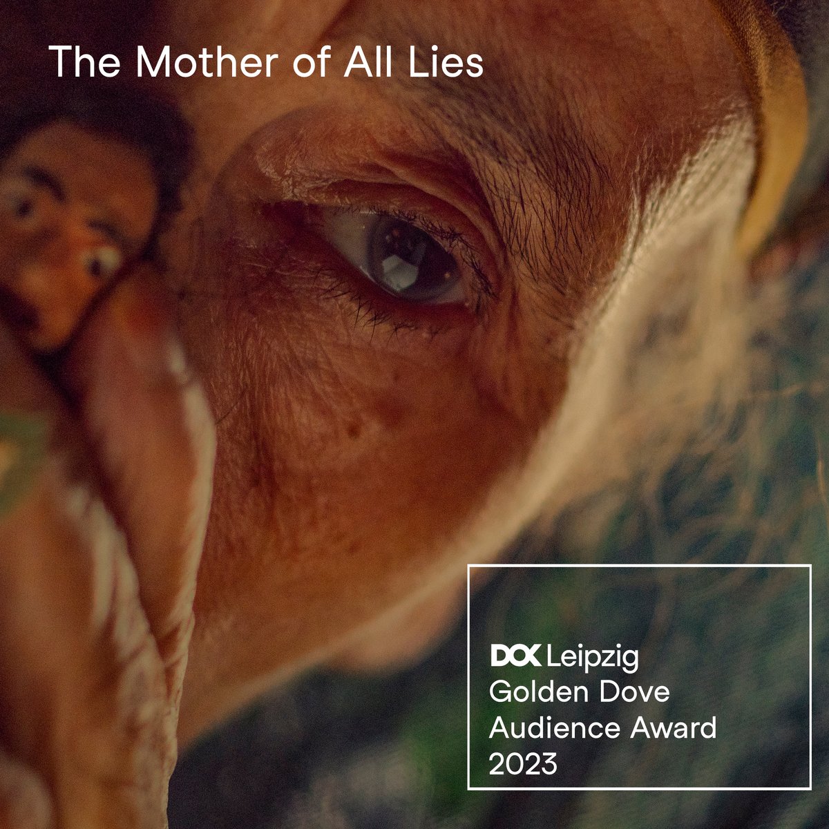 The FIRST Golden Dove of tonight goes to Asmae El Moudir for “The Mother of All Lies” in the Audience Competition! The jury stated: “With great fervour and love of detail, a surprising work emerges” Sponsored in part by the Leipziger Gesellschaft zur Förderung der Filmkunst e. V.