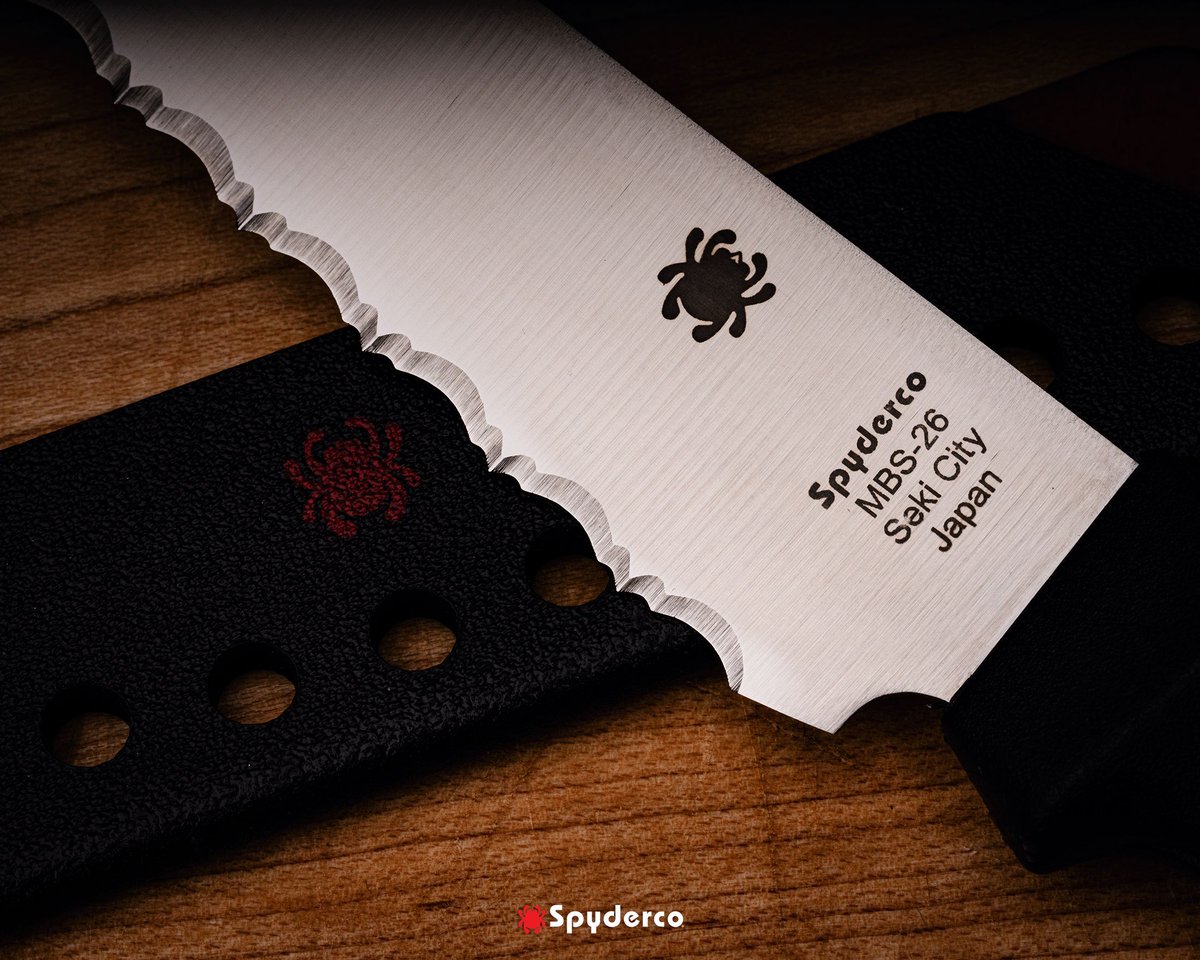 SpydercoKnives's tweet photo. Did you know that the serration pattern on our Kitchen Classics is different from our other SpyderEdge™ knives? It has a longer tooth between the two small scallops to serve as a “standoff” on cutting boards, preserving the sharpness of the rest of the edge. #SerrationSaturday https://t.co/JzZAVVBQAS