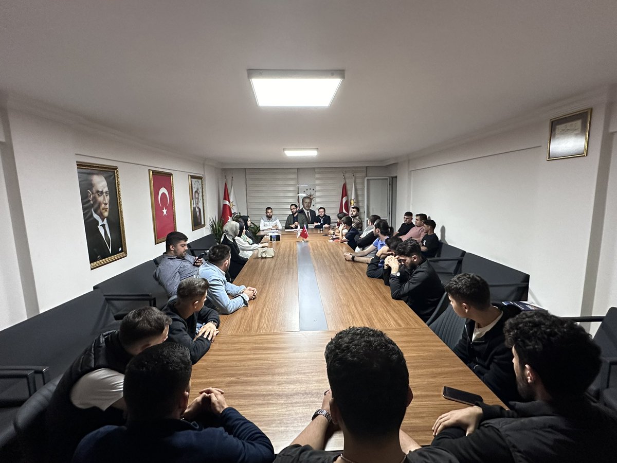 Gençlik Kolları Olarak Haftalık Olağan yönetim kurulu toplantımızı ilçe başkanımız <a href="/yavuzyilmaz35/">Yavuz YILMAZ</a> ’ın riyasetinde gerçekleştirdik. 

Aldığımız kararların hayırlara vesile olmasını temenni ediyoruz.