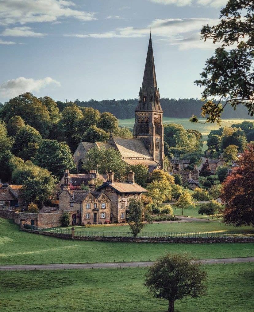 moraimauy's tweet photo. #Edensor ,#Derbyshire #England https://t.co/nb5Nlqjsuh