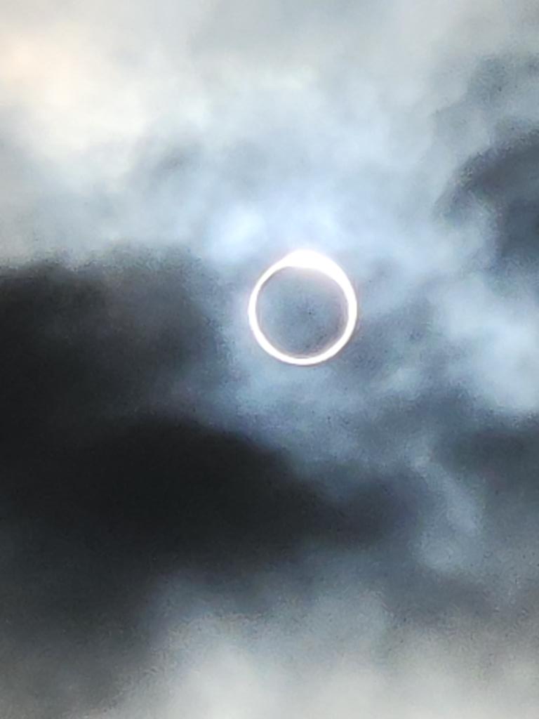 daddy_cubs's tweet photo. Had a blast looking at the eclipse and was able to get these pics thanks to the clouds https://t.co/Lr4w235wFc
