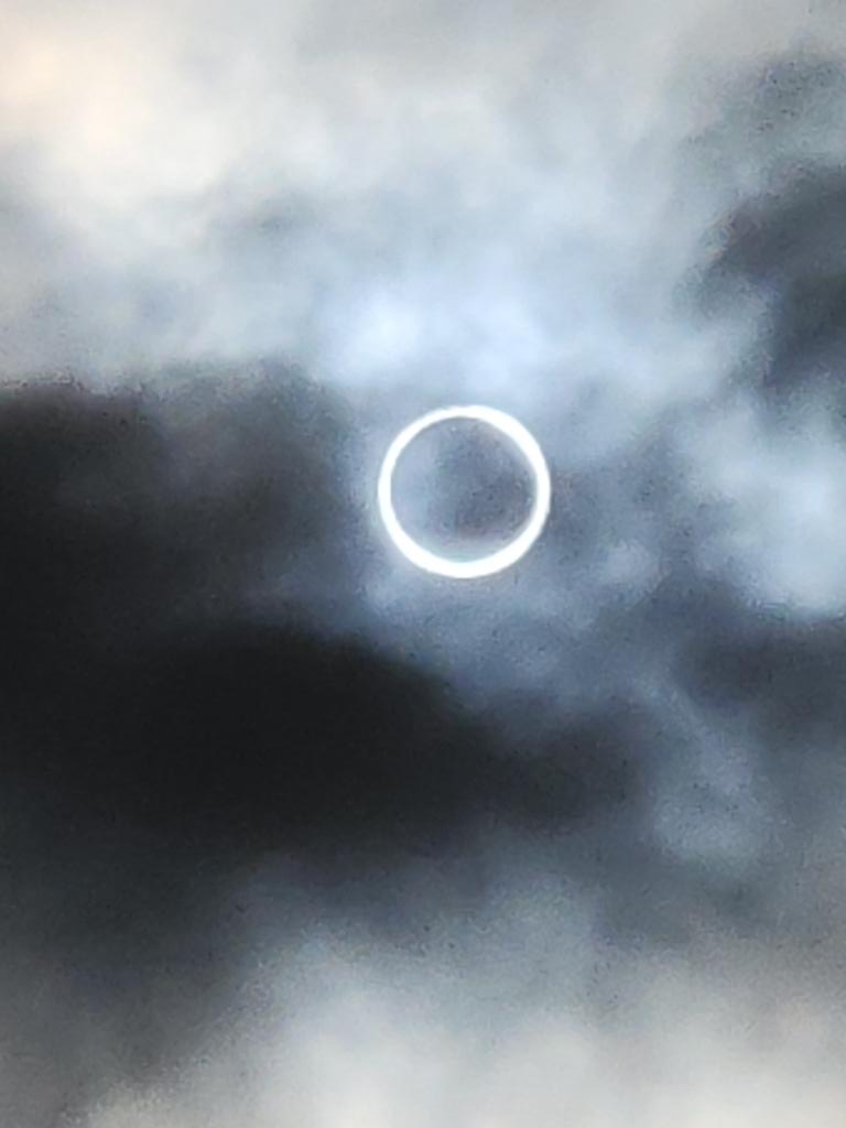 daddy_cubs's tweet photo. Had a blast looking at the eclipse and was able to get these pics thanks to the clouds https://t.co/Lr4w235wFc