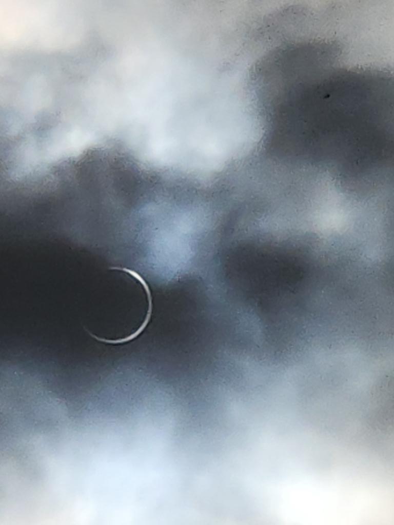 daddy_cubs's tweet photo. Had a blast looking at the eclipse and was able to get these pics thanks to the clouds https://t.co/Lr4w235wFc