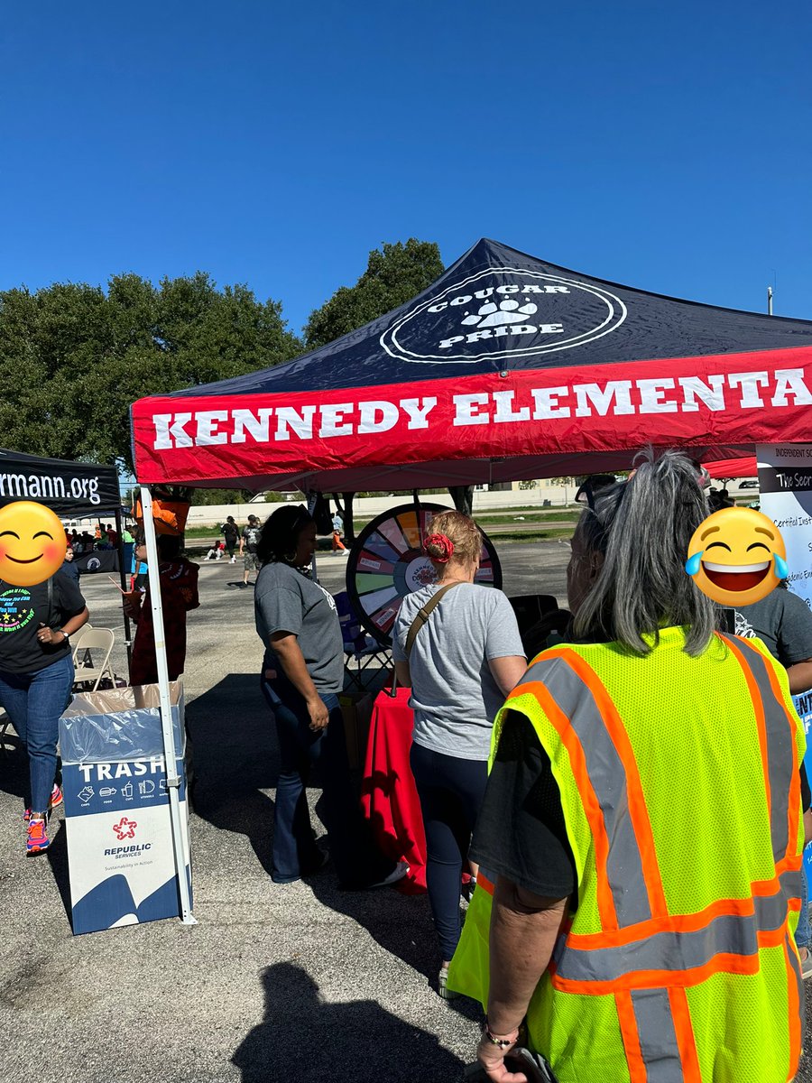 mcmurray_ms's tweet photo. Got to see all my former schools at #AliefProud ๐๐ Proud #AliefGrad @AliefWellness @Martin_Mustangs https://t.co/Ows7fjSC4G