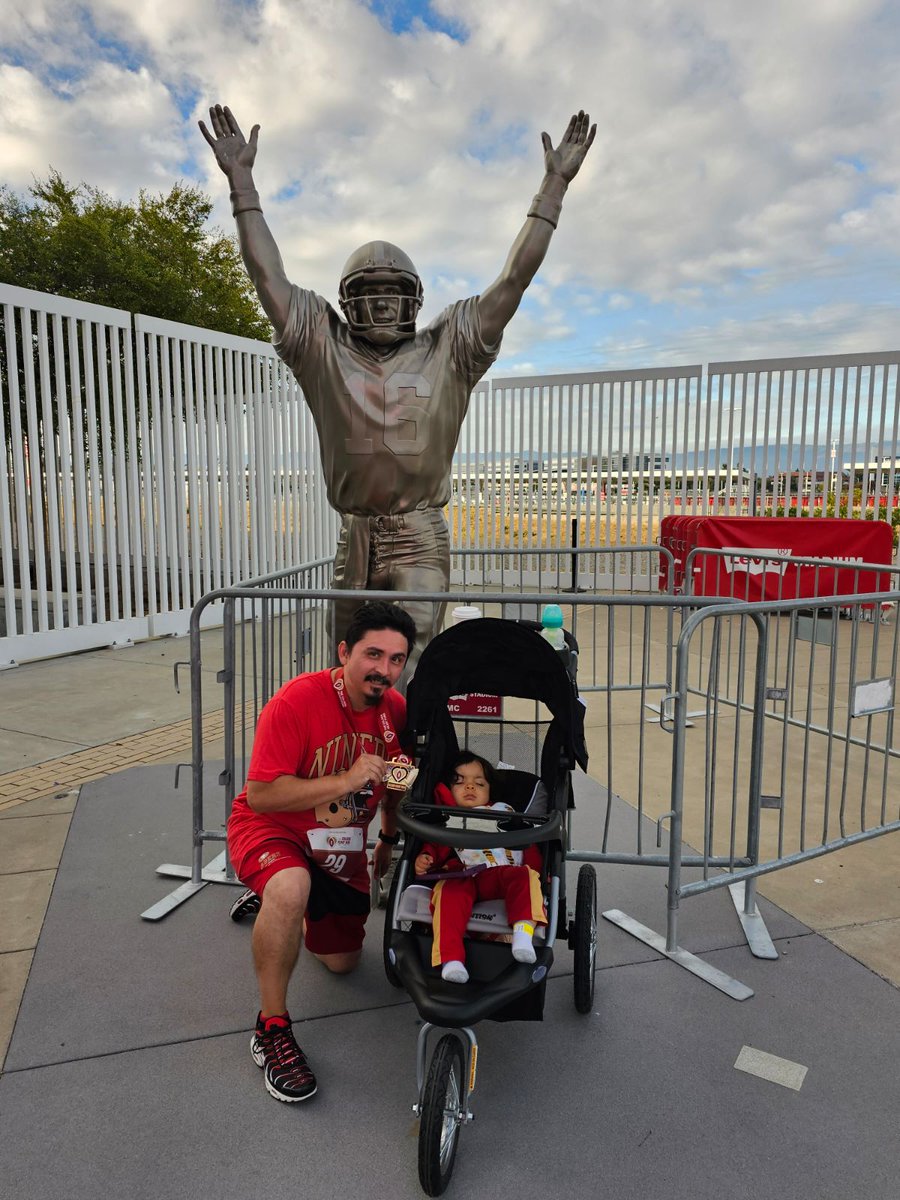 Another successful San Francisco 49ers Golden Heart Fund Run....see you next year !!!! @goldenheartfund @49ers @LevisStadium #SanFrancisco49ers #LevisStadium #GoldenHeartFund