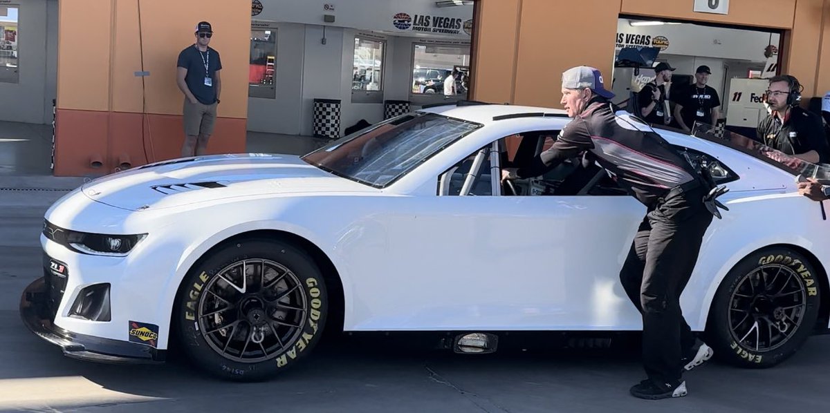 Chase Elliott’s car if he wasn’t an Elliott: