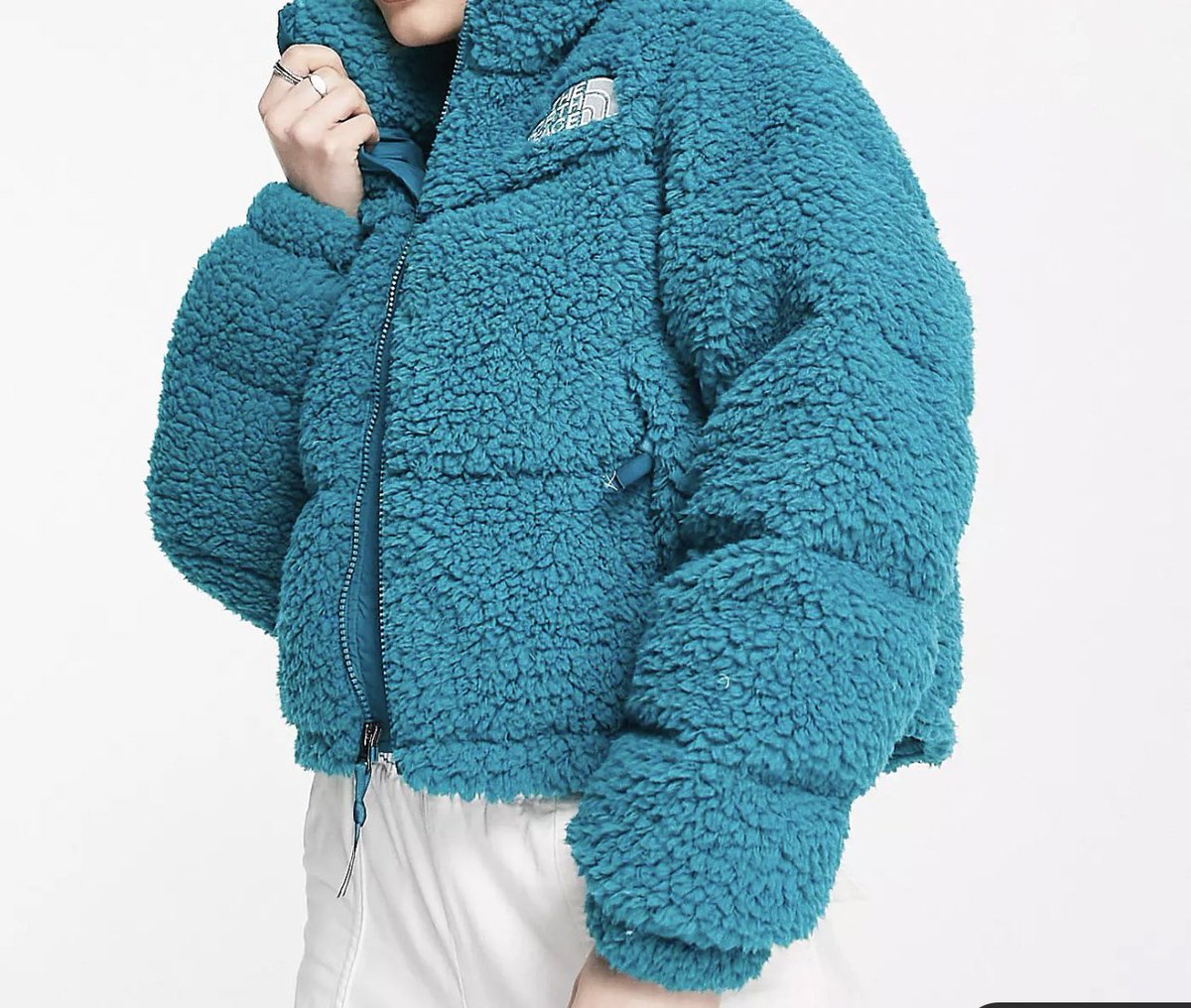 fatgirldimp's tweet photo. gotta have her 😍✨ https://t.co/AqJpathJsu