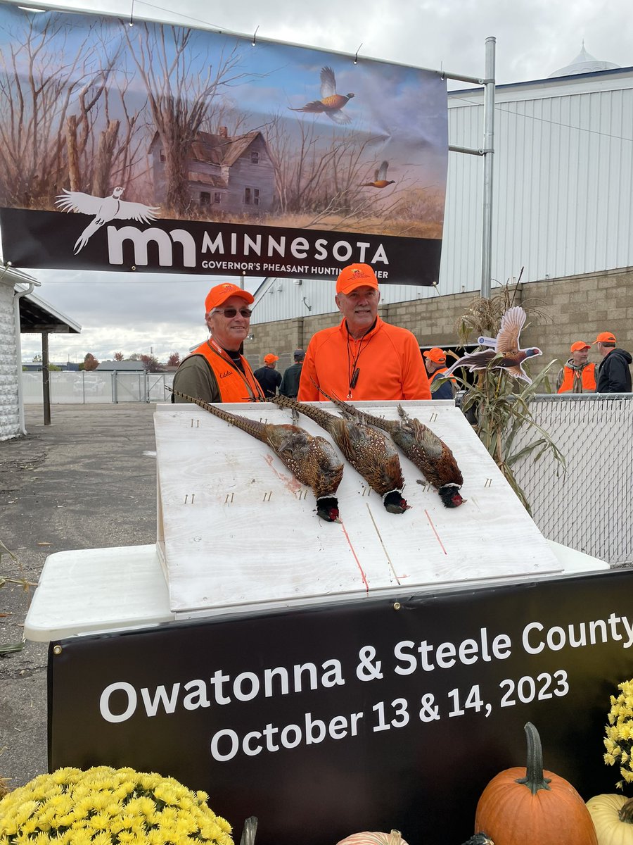 @VisitOwatonna @ohsoffice Such a fantastic morning in the field! 

From the incredible hunter hosts to the beautiful day, the anticipation was well worth it!  🌾

#MNGPHO2023 #OnlyInMN