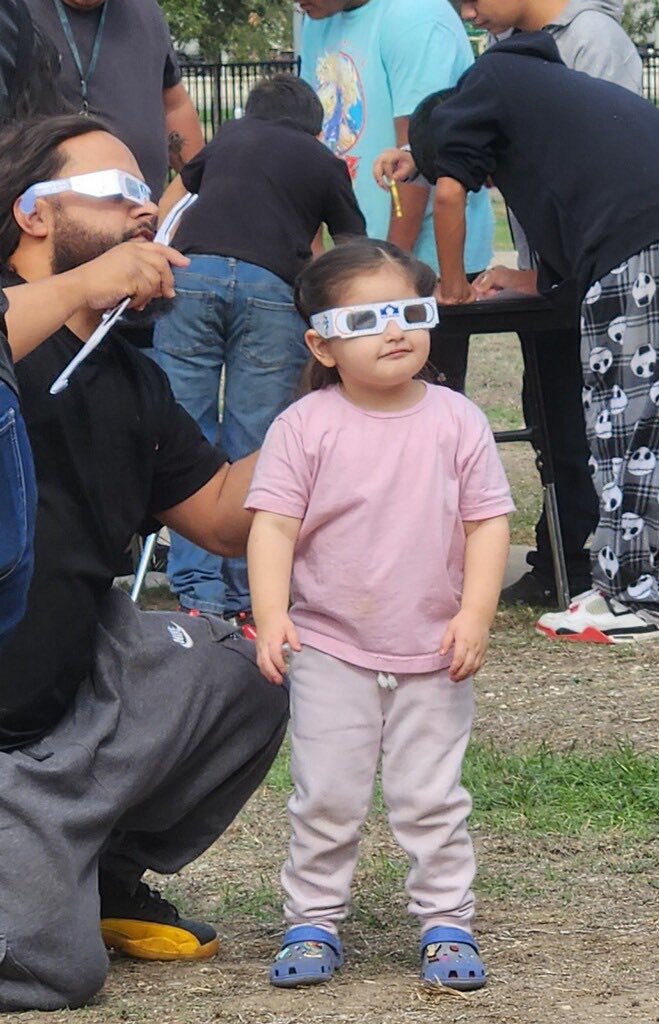 saisdlowell tweet media