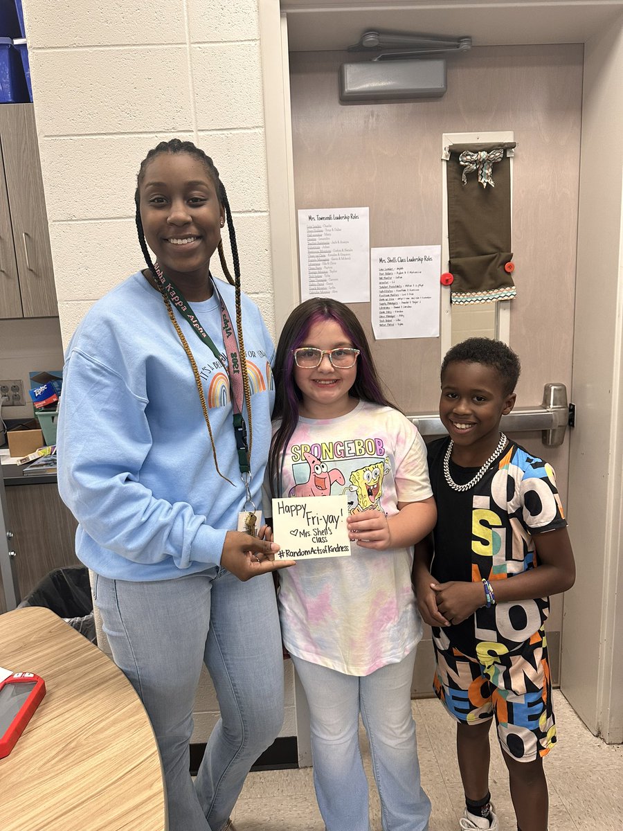 LRS_MrsShell's tweet image. #RandomActsofKindness recipients for last week and this week. Congratulations @SCookClass and @DaveSro ! Thank you for all you do for @SycamoreElem