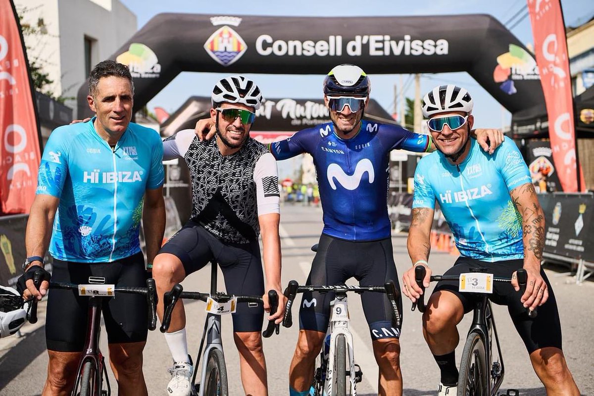 Ibiza_Travel's tweet photo. #Ibiza Ciclistas que han hecho historia, como Miguel Induráin; Alejandro Valverde, Alberto Contador y Óscar Pereiro, se han dado cita hoy en la XX edición de la @VueltaIbiza, prueba de Interés Turístico Insular que es un referente internacional 
#IbizaAWayOfLife
@Consell_Eivissa https://t.co/0jX0GSBhNu