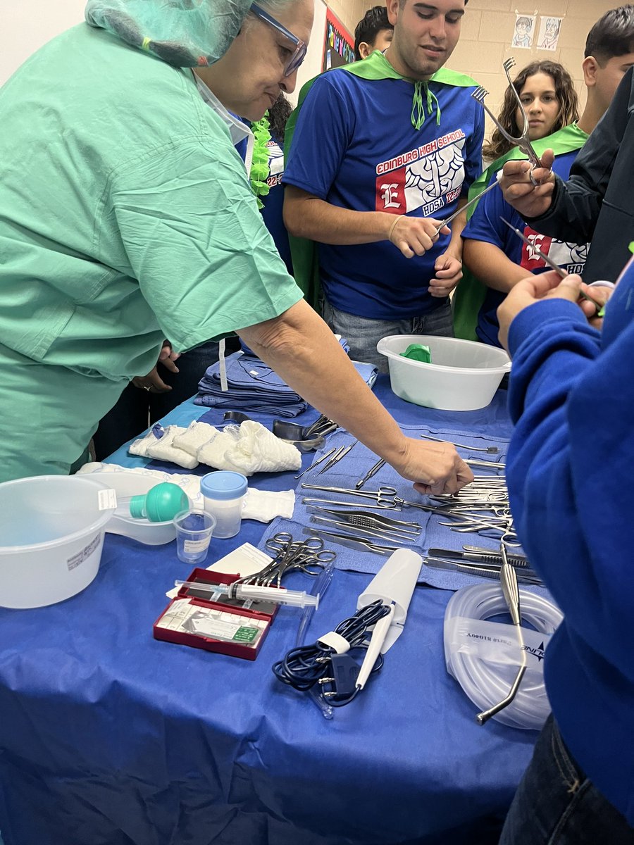 Officers learning at the surgical preparation session at HOSA FLC. Our future doctors 👩‍⚕️<a href="/hosafhp/">HOSA</a> <a href="/McAllenISDCTE/">McAllen ISD CTE</a> <a href="/MemorialCTE/">McAllen Memorial CTE</a> <a href="/McAllenMemorial/">Memorial High School</a> @McallenM_EM
