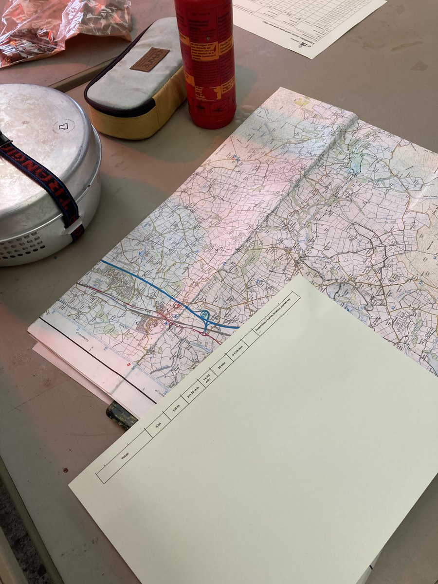 So we are out and about #bronze #DofE practice with <a href="/5thLancGuides/">5th Lancaster Rainbows, Brownies, Guides & Rangers</a> #Rangers and it’s 🥶 @LancsNW <a href="/Girlguiding_NWE/">Girlguiding North West England</a> @garstanguiding